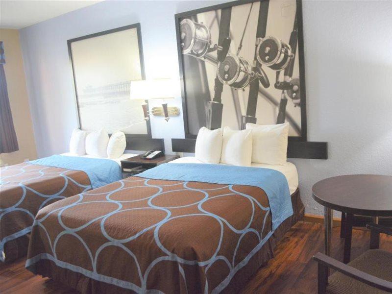 Super 8 By Wyndham Galveston Hotell Exteriör bild