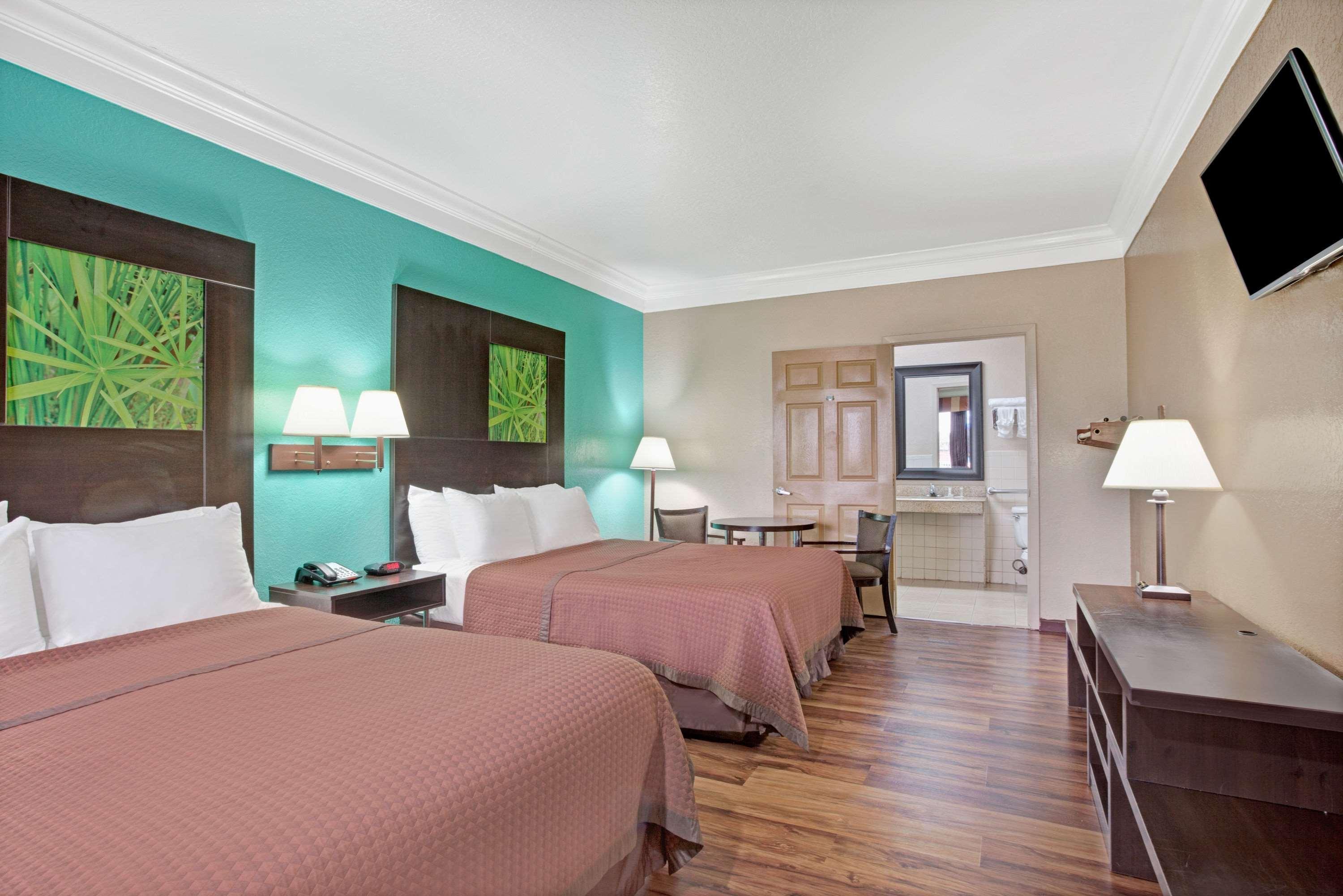 Super 8 By Wyndham Galveston Hotell Exteriör bild