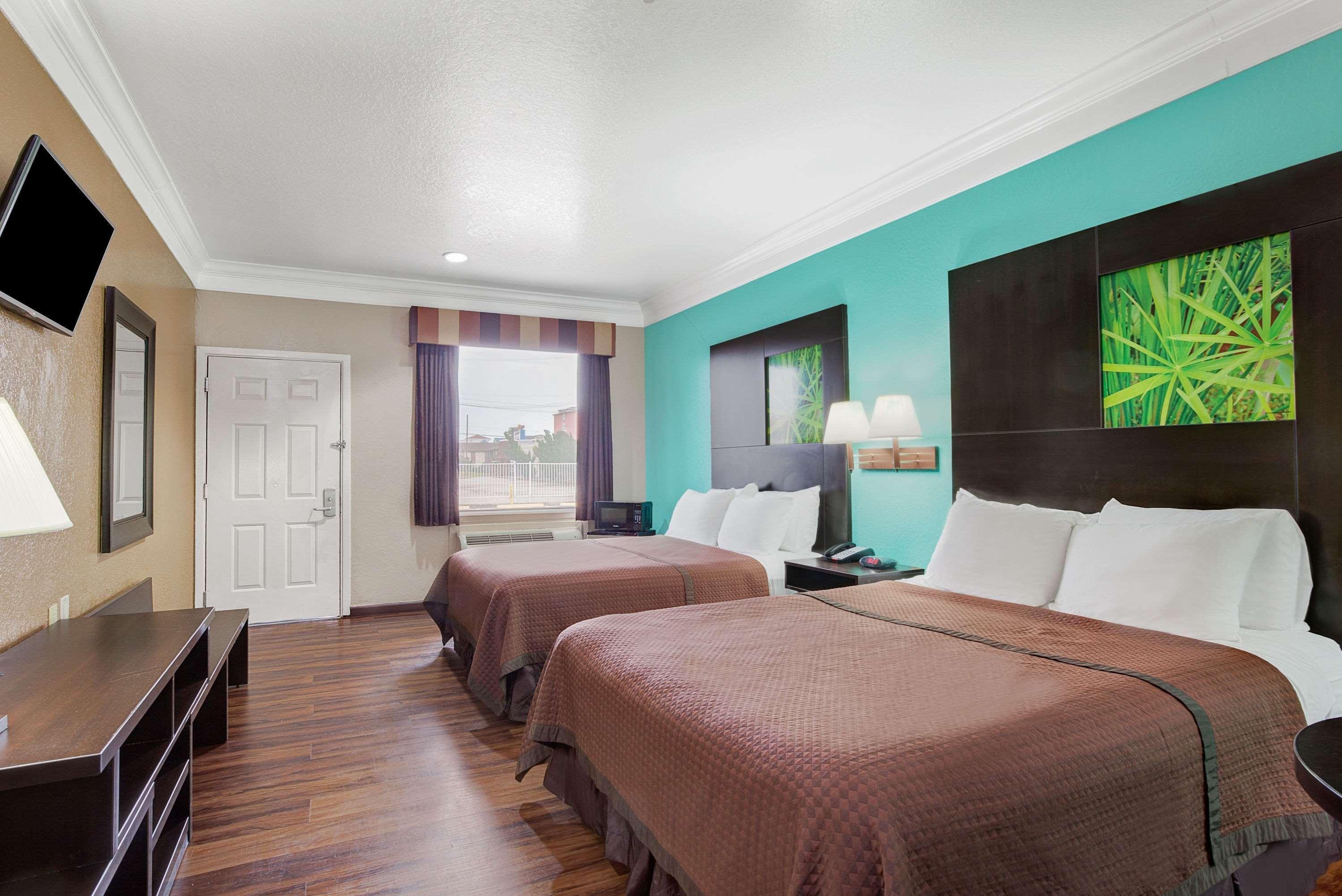 Super 8 By Wyndham Galveston Hotell Exteriör bild