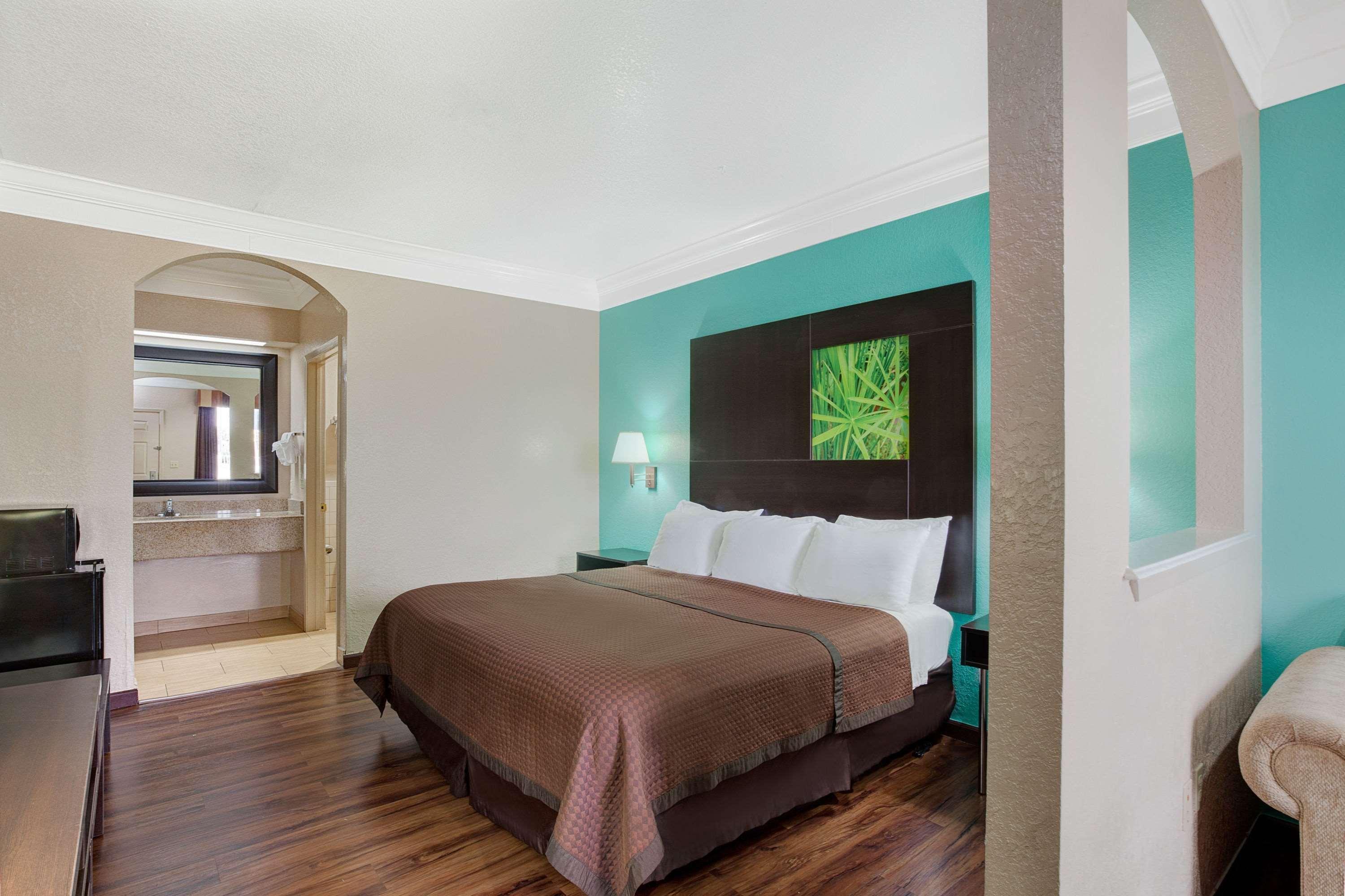 Super 8 By Wyndham Galveston Hotell Exteriör bild